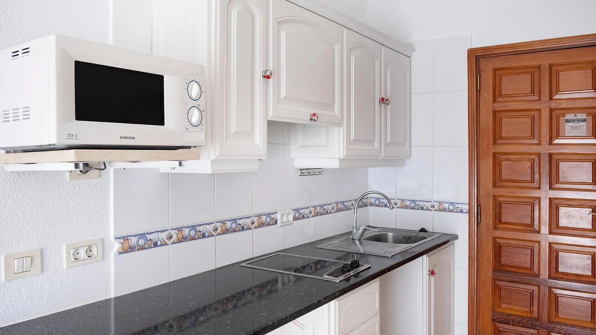 The Club - Accommodation - Dining - Events San Miguel de Abona