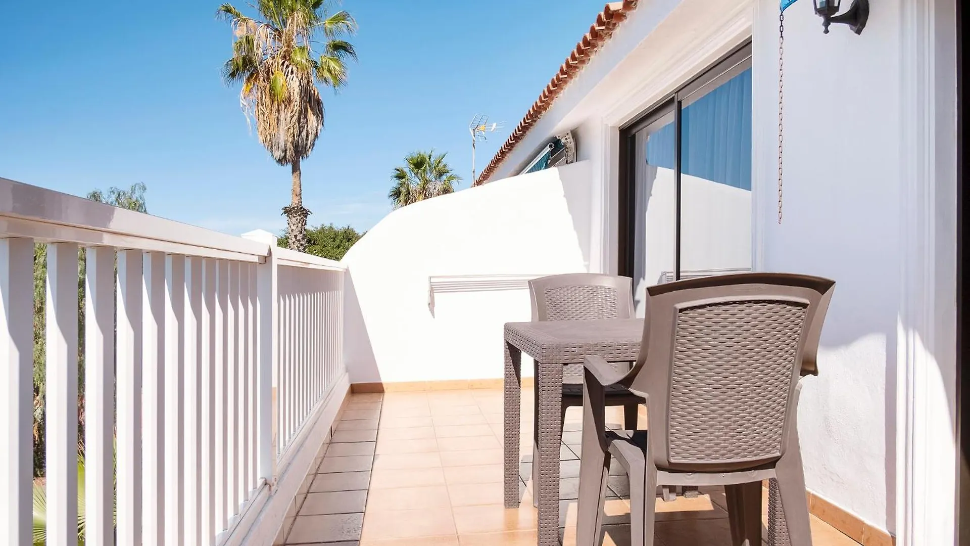 The Club - Accommodation - Dining - Events San Miguel de Abona 0*,  Spain