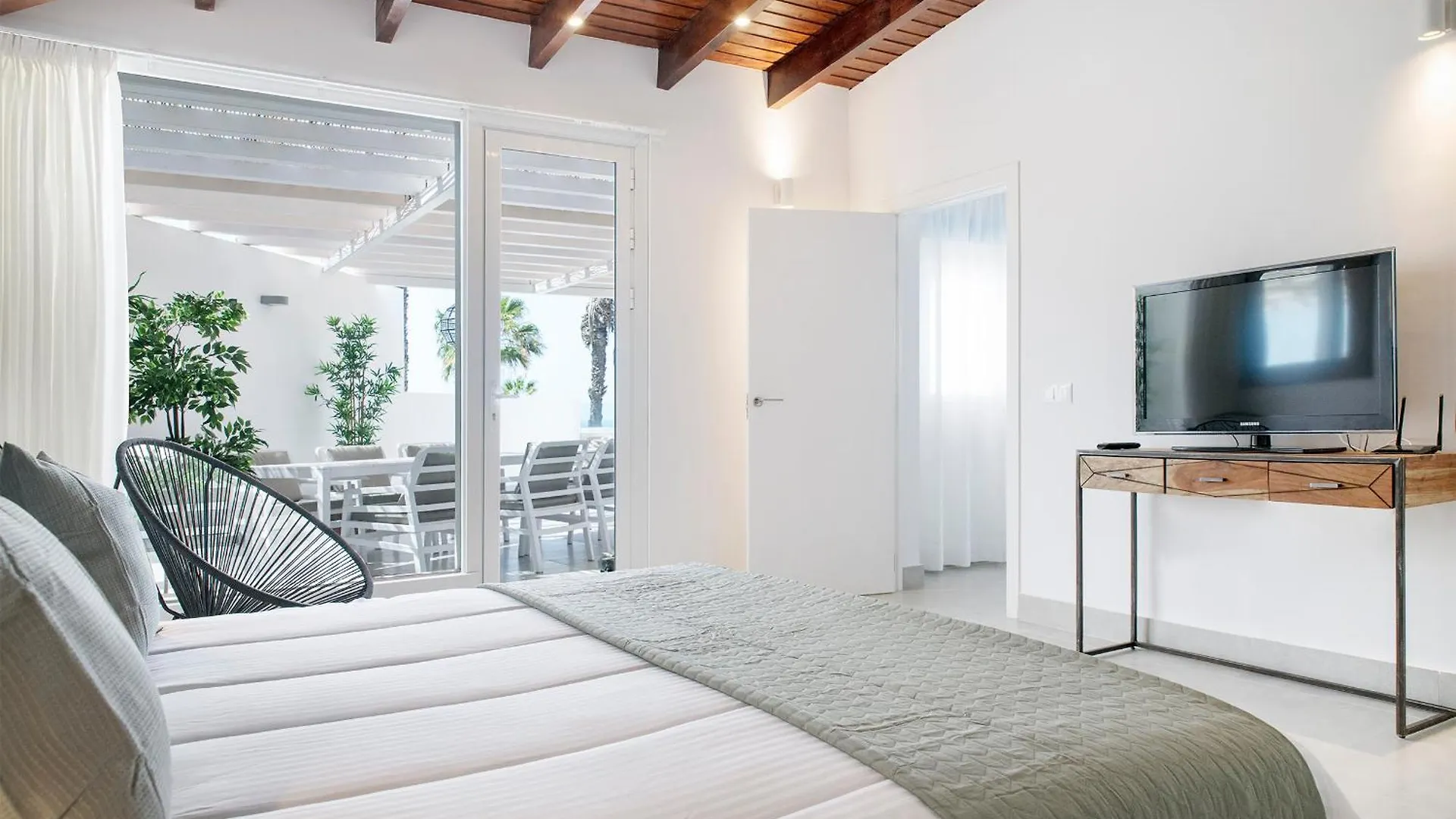 The Club - Accommodation - Dining - Events 圣米格尔德阿沃纳 公寓